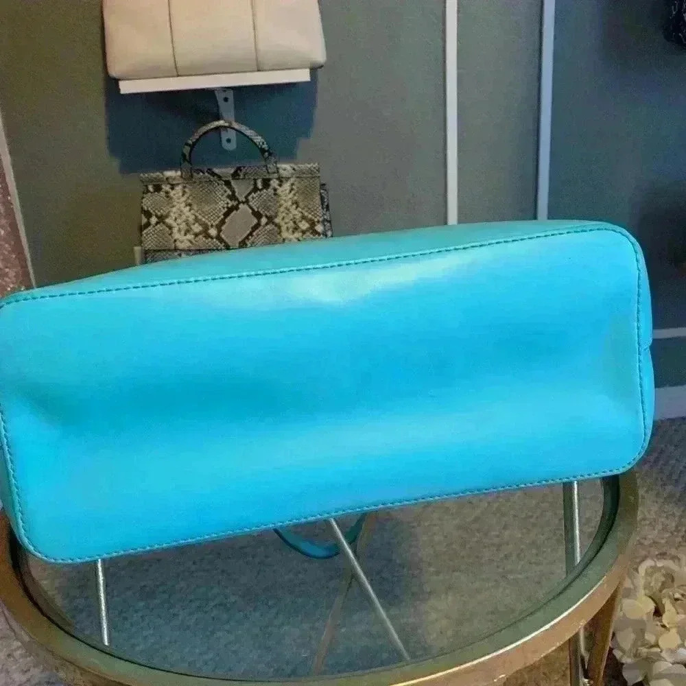 Kate Spade New York Tote Handbag Aqua Color. - Picture 16 of 16